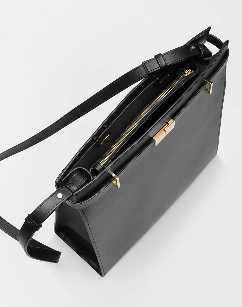 SUPERNOVA SHOPPER Studio Gyzell - Main Image